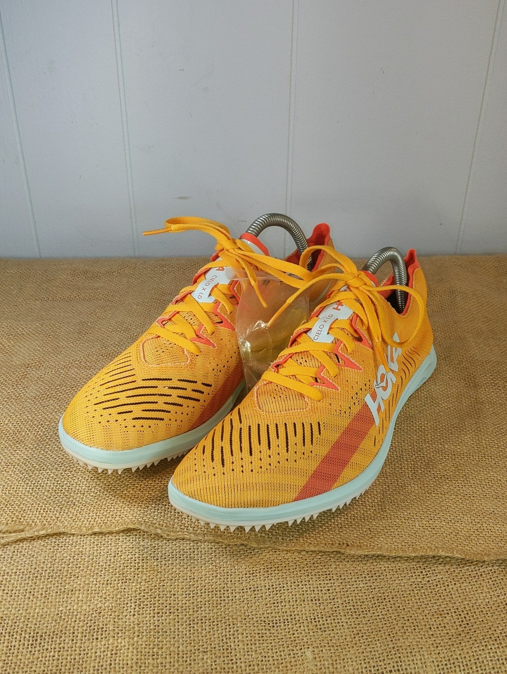 Hoka Cielo X LD Distance Track And Field Spikes Unisex, 11W/9.5M, Orange/White